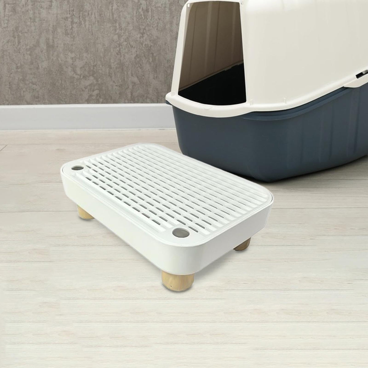White Non-Slip Reusable Cat Litter Tray Pad H8352